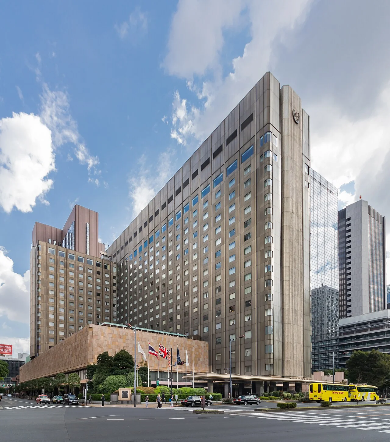 Tokyo Station Hotel ou Imperial Hotel : où dormir avant le train des fêtes ?