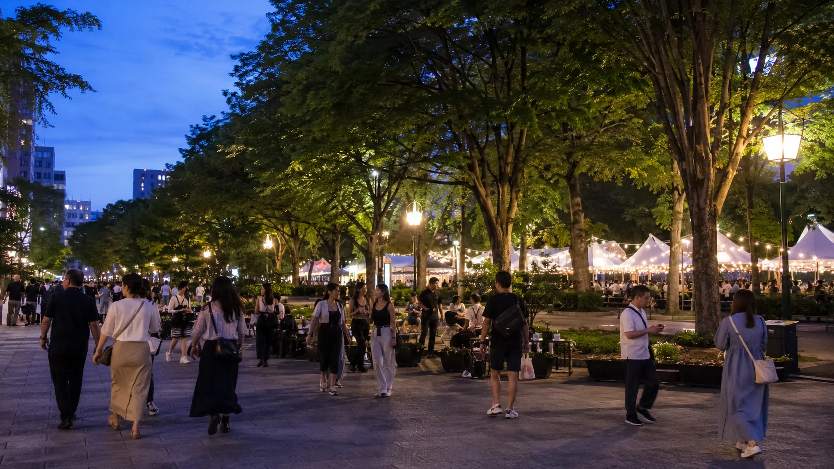Festival d'été de Sapporo en soirée 2026 | Le parc Odori et la biergarten valent-ils le coup après 20h ?