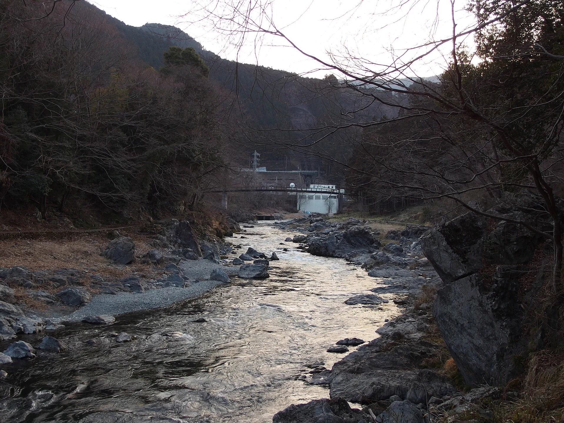 Comment acheter l'Odoruma Rafting ? Excursion d'une journée avec transfert à Tokyo vs Rafting semi-journée sur place, la différence de prix réside en réalité dans le transport