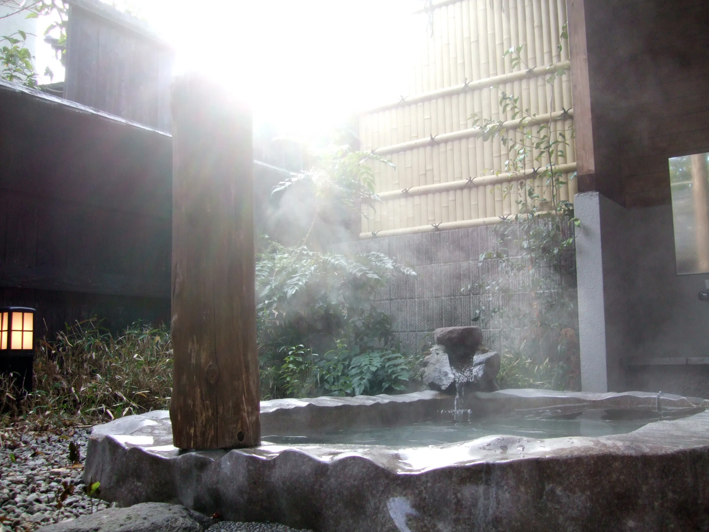 Vue de l’hébergement liée à Comment choisir un ryokan au Japon sans surpayer le dîner, le bain privé ou la vue ?