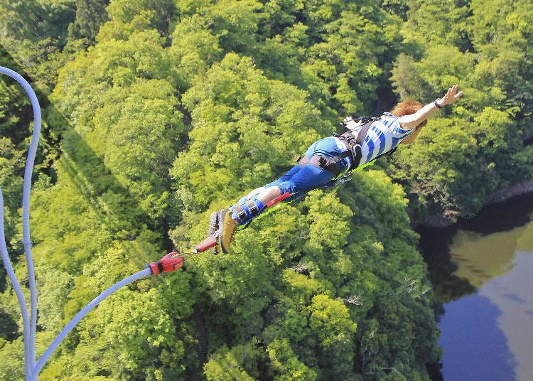 Comment se rendre au pont suspendu Ryujin pour le saut en hauteur ? 100 m à 19 000 ¥, la visite d'une journée à Tokyo inclut le transport