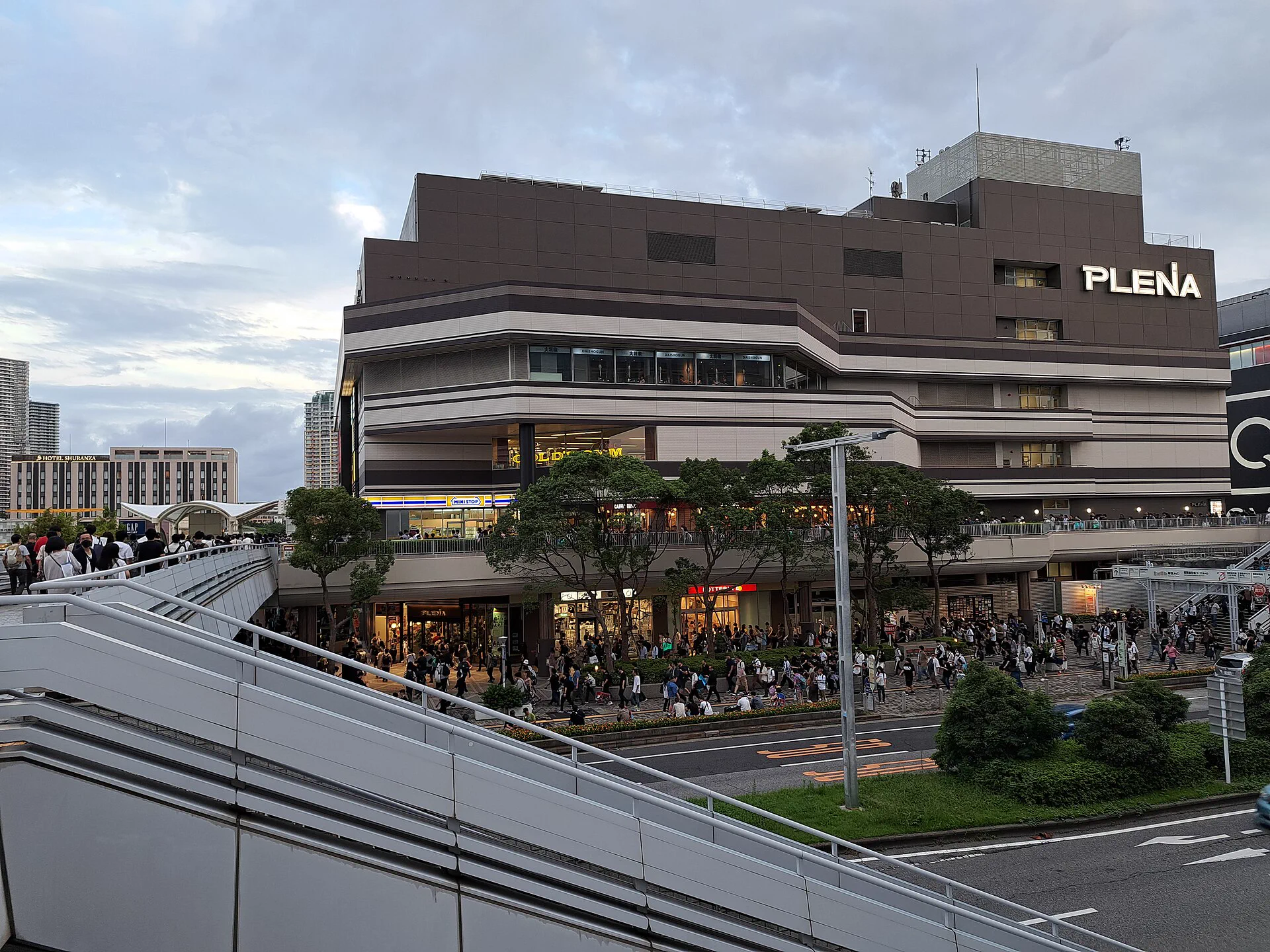 Public et stands de jeu au Tokyo Game Show