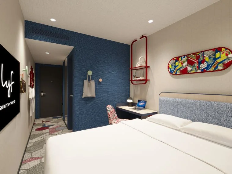 Chambre Studio du lyf Shibuya Tokyo avec lit double et détails pop art