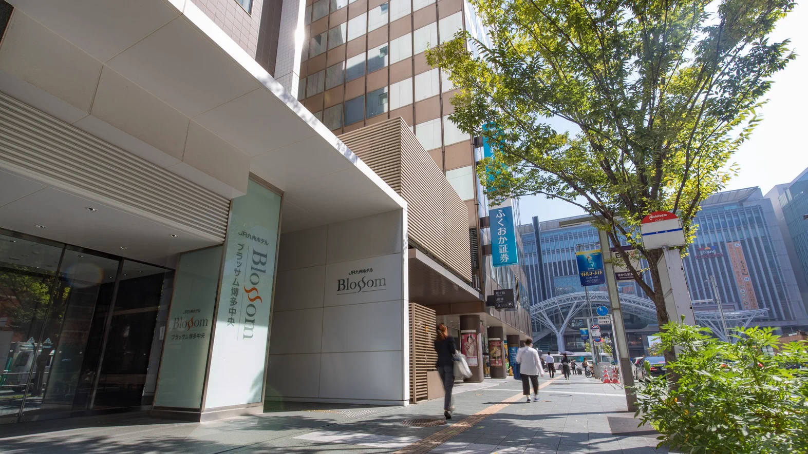 Fukuoka avec ses parents : choisir l’hôtel qui réduit les trajets répétés, pas seulement la marche sur la carte