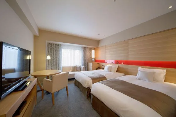 Chambre twin de l’Hotel Metropolitan Akita relié à la gare