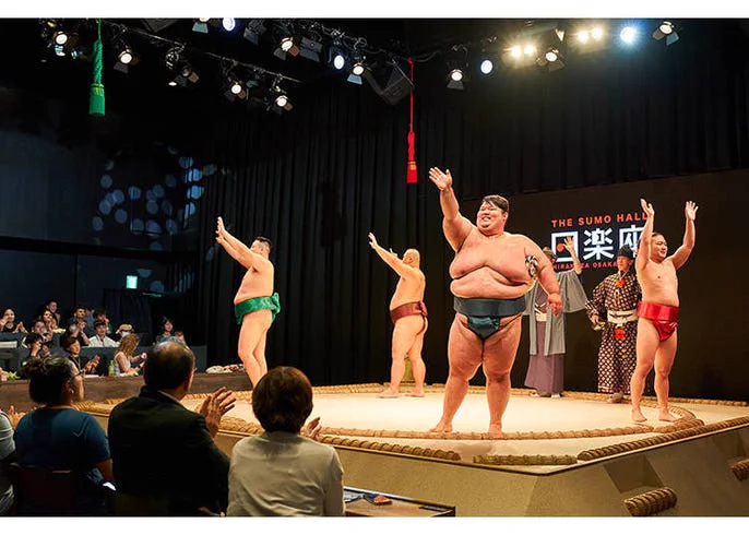 Soirée à Namba autour d’un spectacle de sumo