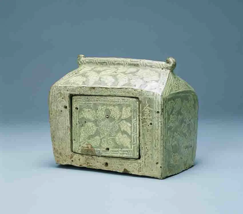 Objet bouddhiste de l’époque Joseon exposé au Musée Nezu
