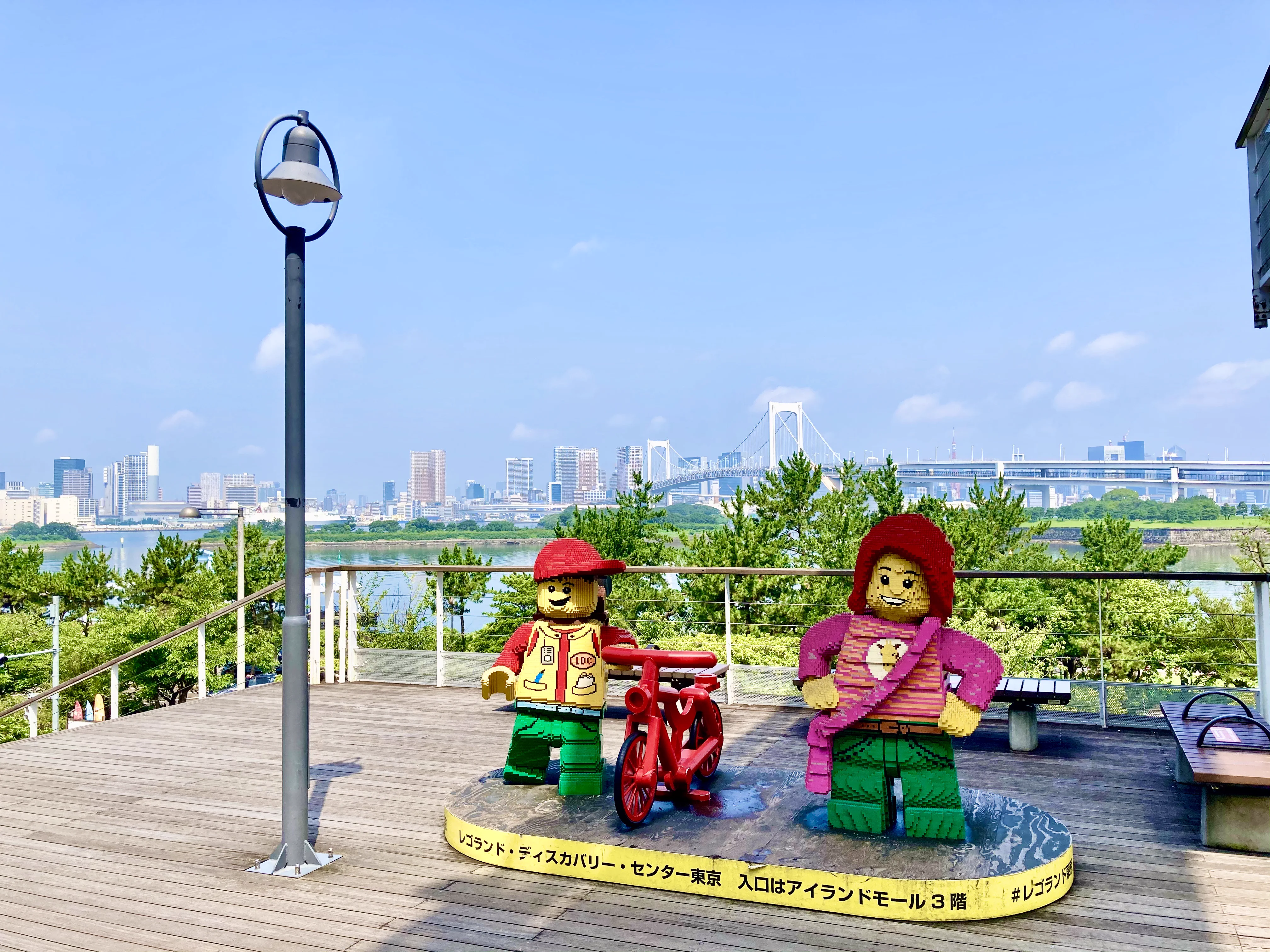 Représentation du LEGOLAND Discovery Center à Tokyo Daiba ; la tranche d'âge principale ciblée par l'établissement est de 3 à 10 ans.