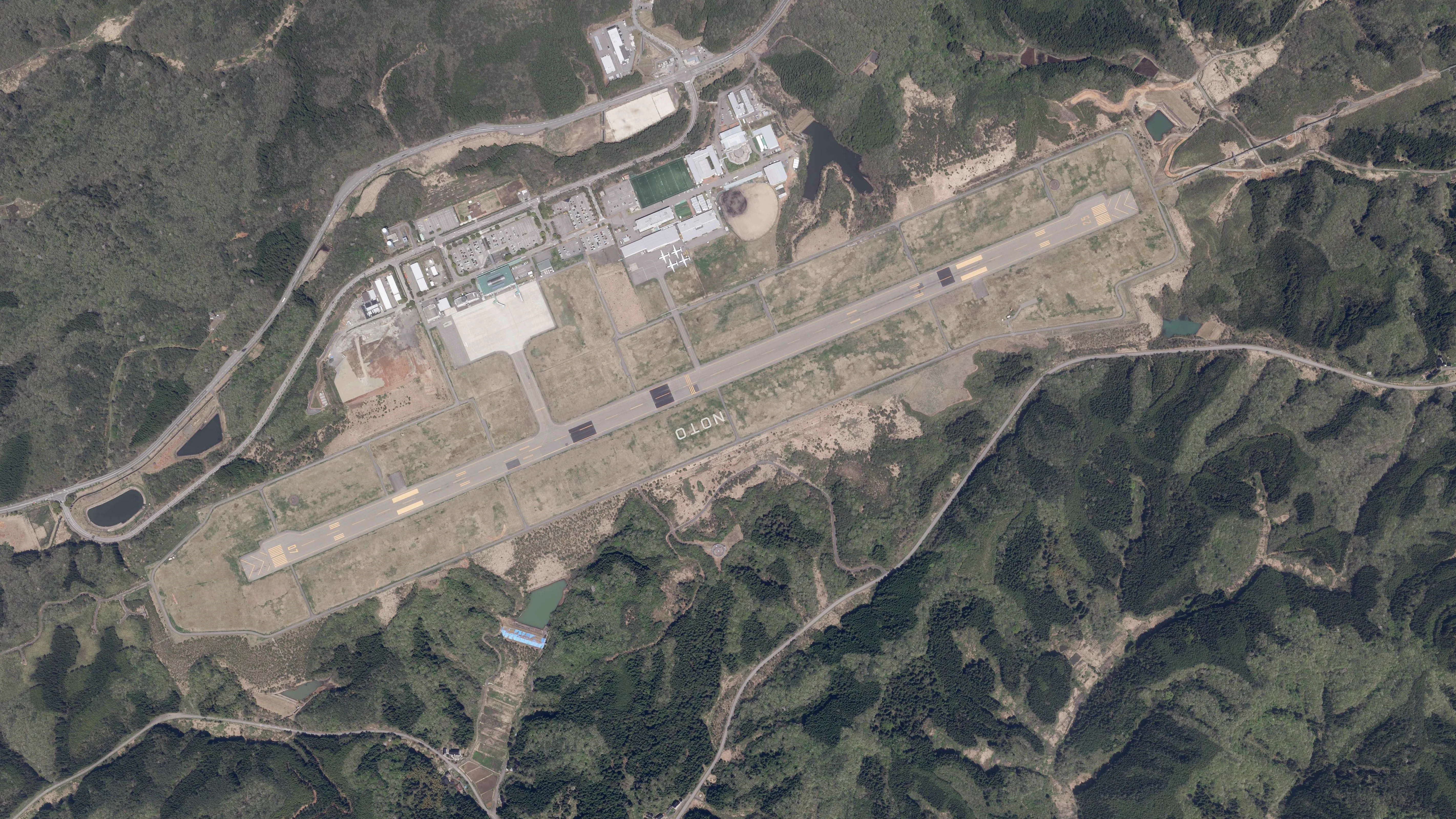 Aéroport de Noto Satoyama dans la péninsule de Noto, au nord de Kanazawa