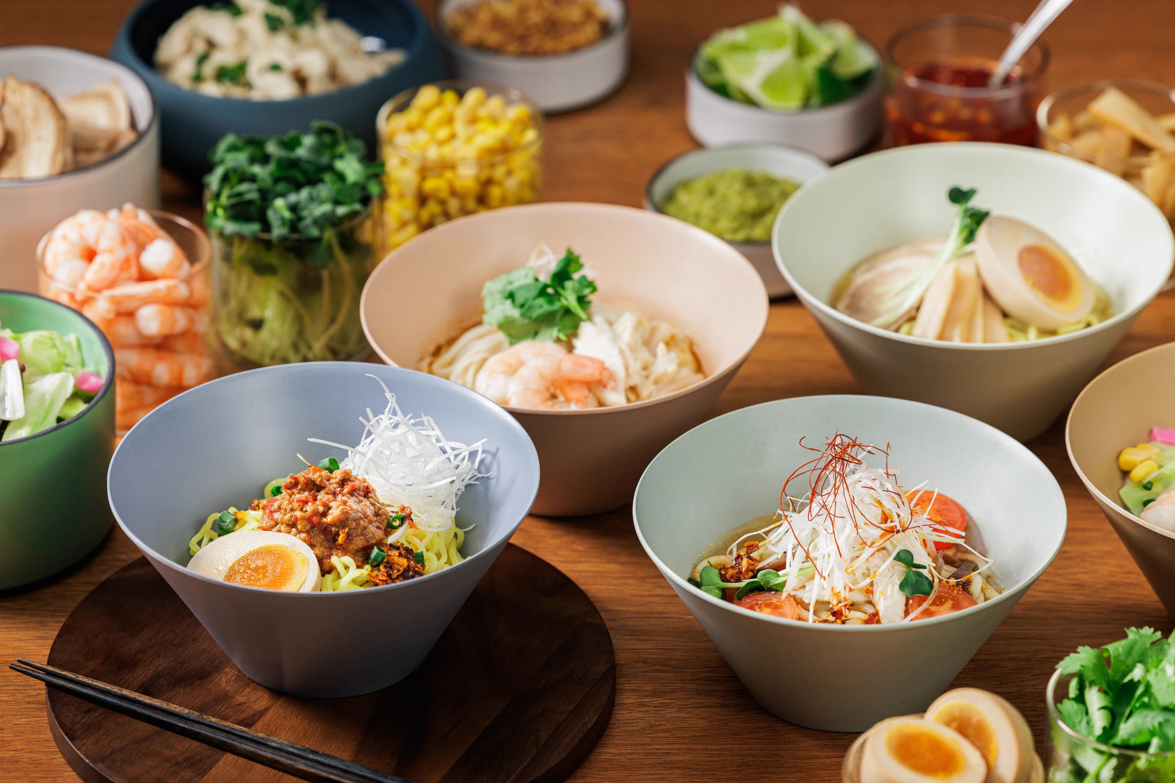 Buffet de nouilles Noodle Bar à BEB5 Mojiko.