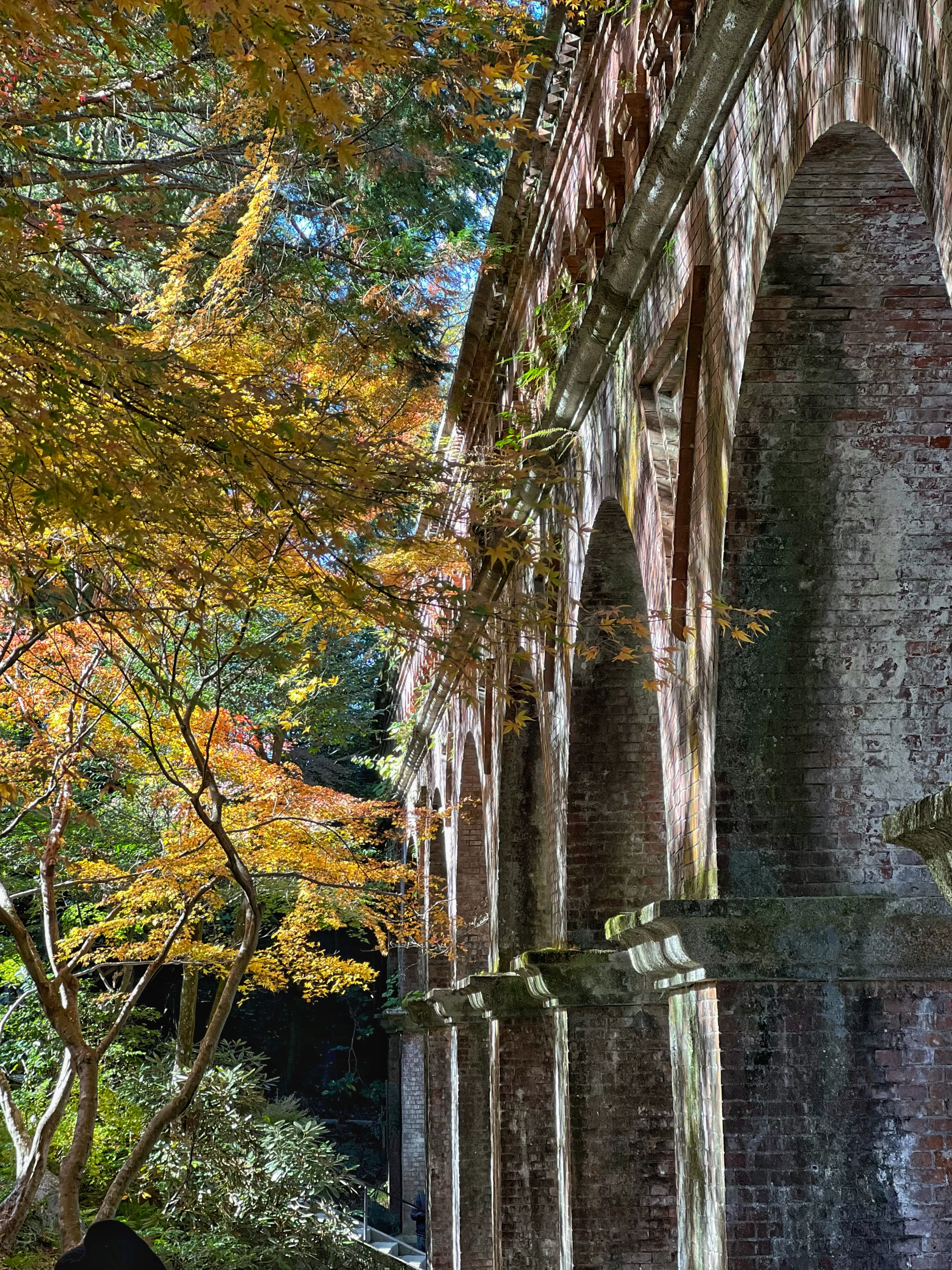 Aqueduc de briques de Nanzen-ji et promenade à l’automne