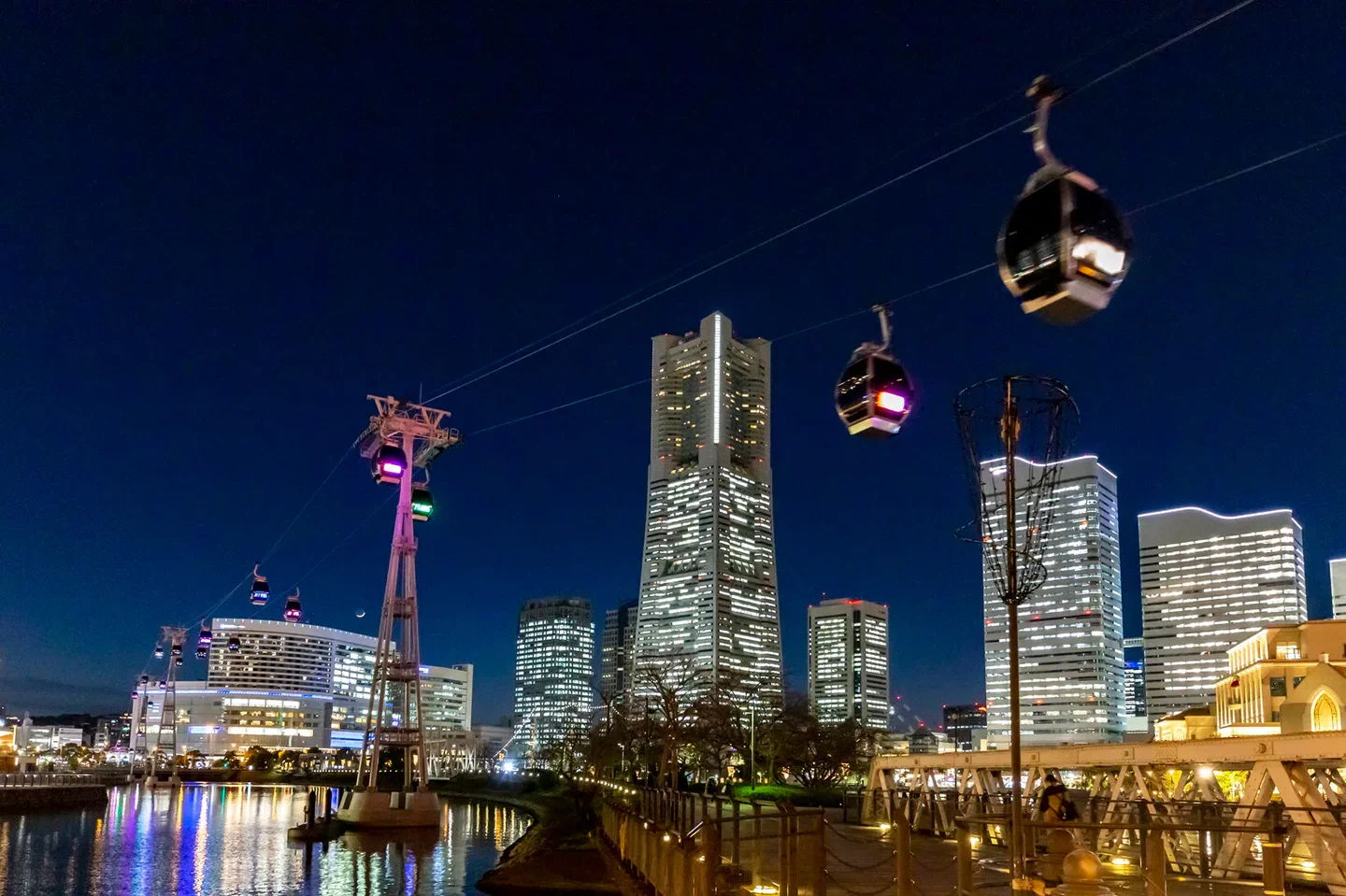 Vue nocturne de Minato Mirai à Yokohama