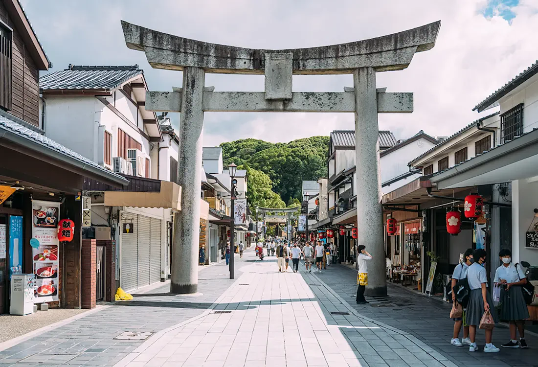 Approche de Dazaifu Tenmangu