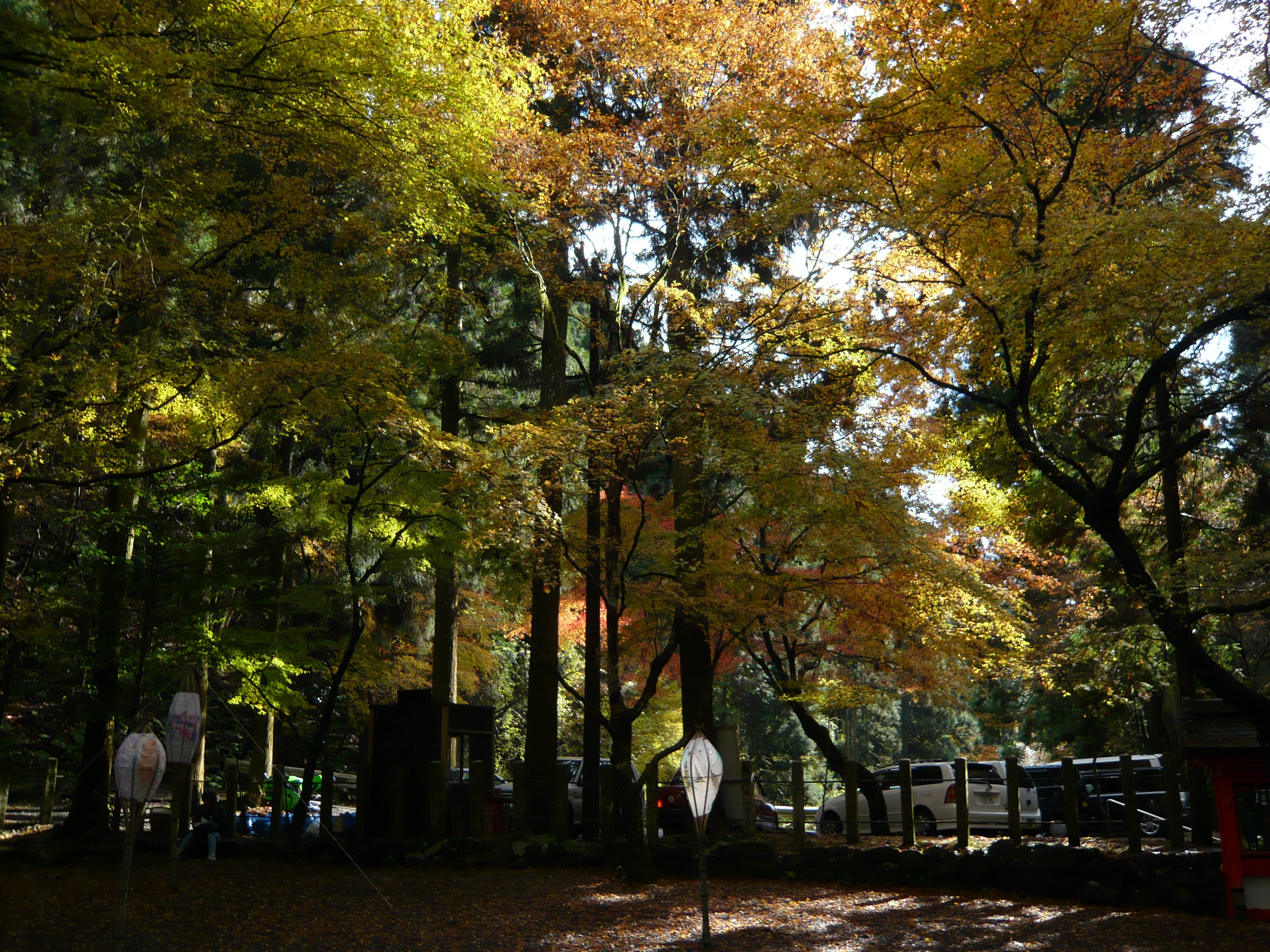 Sanctuaire de Kifune à Kyoto dans les couleurs d’automne