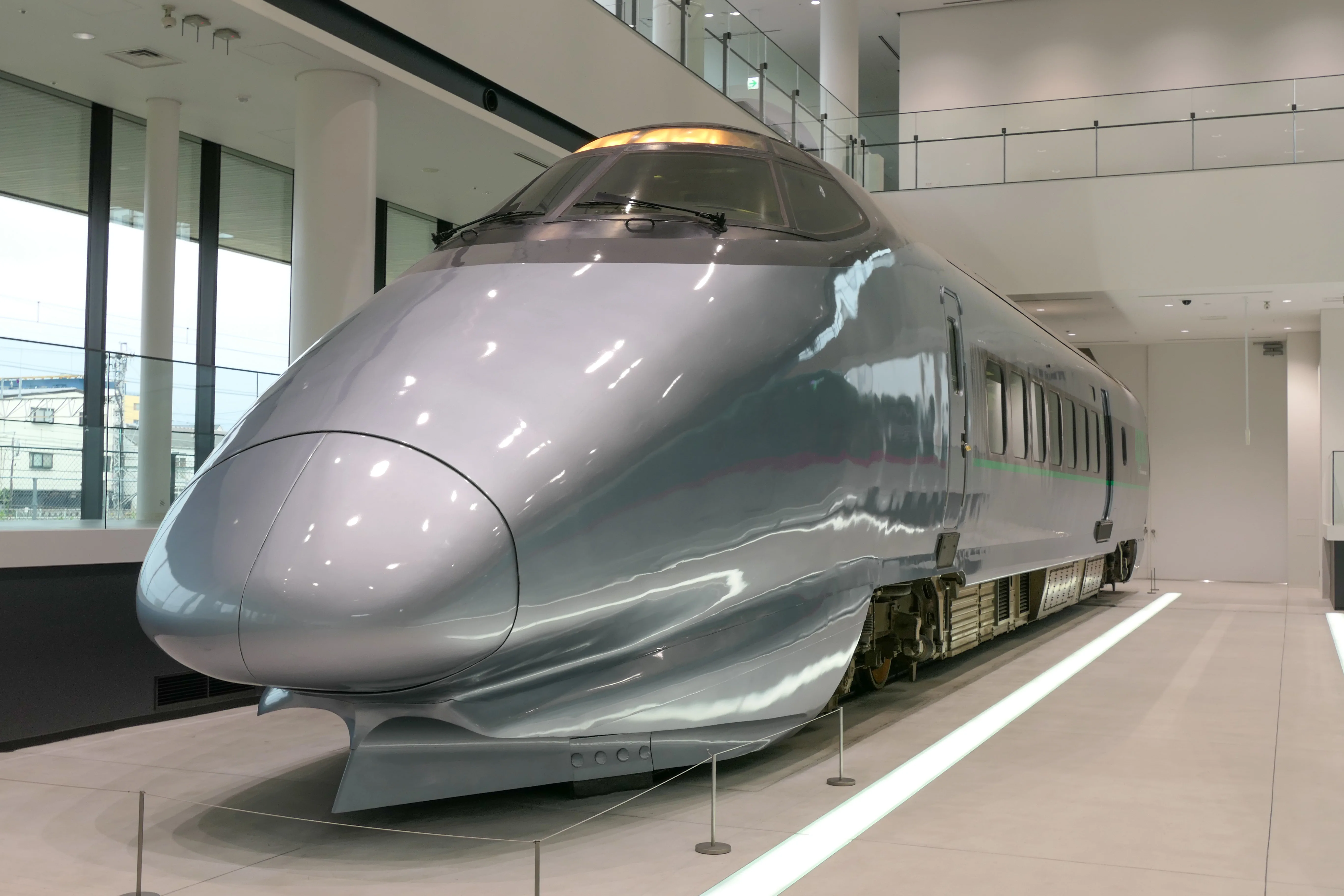 Shinkansen série 400 exposé au Musée ferroviaire de Saitama