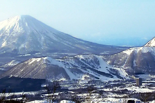 Rusutsu Resort et ses trois montagnes