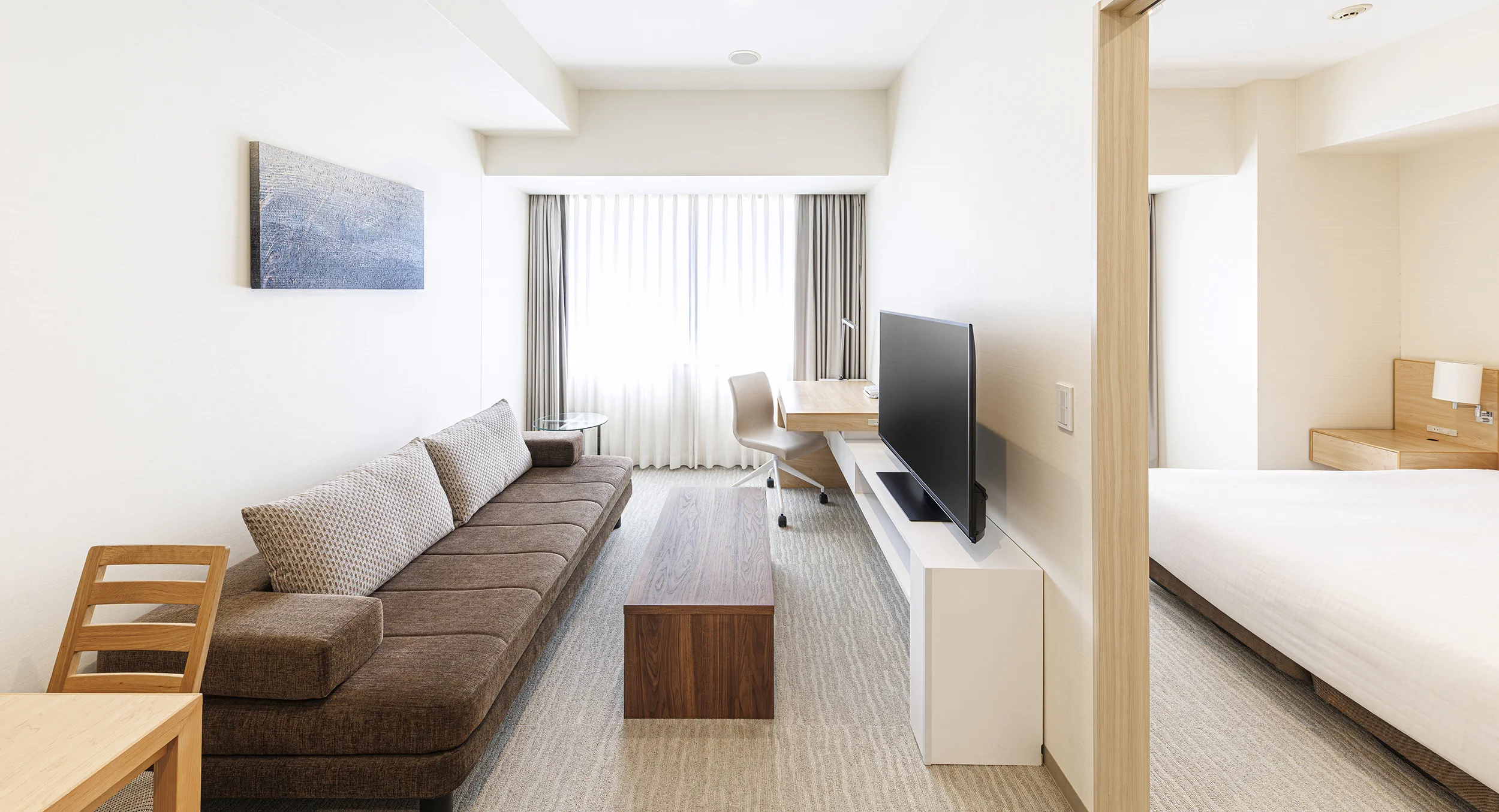 Fraser Residence Nankai Osaka avec salon et chambres séparées