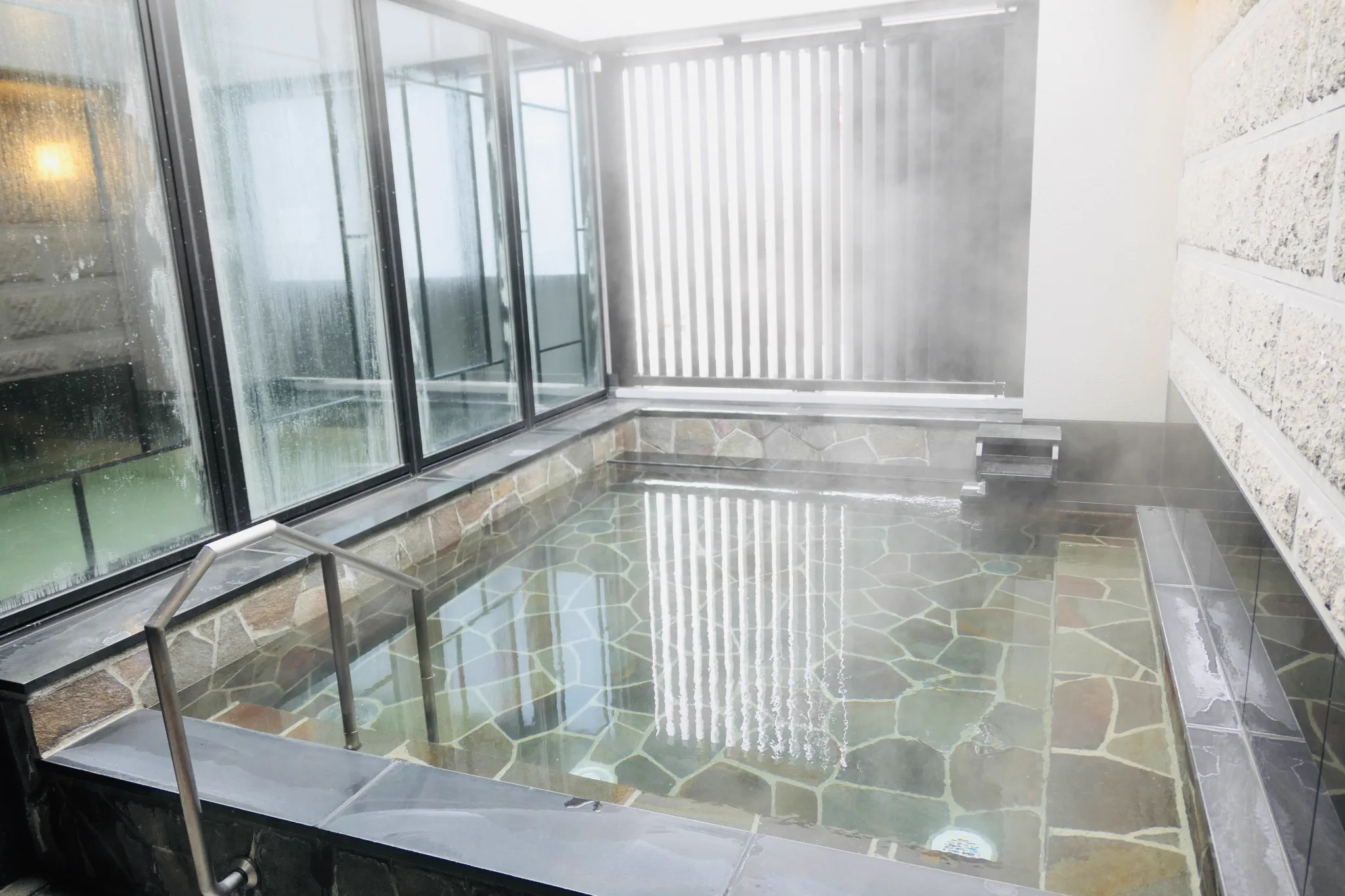 Hotel Sonia Otaru : la vue sur le canal et l’onsen valent-ils les 8 minutes depuis la gare ?