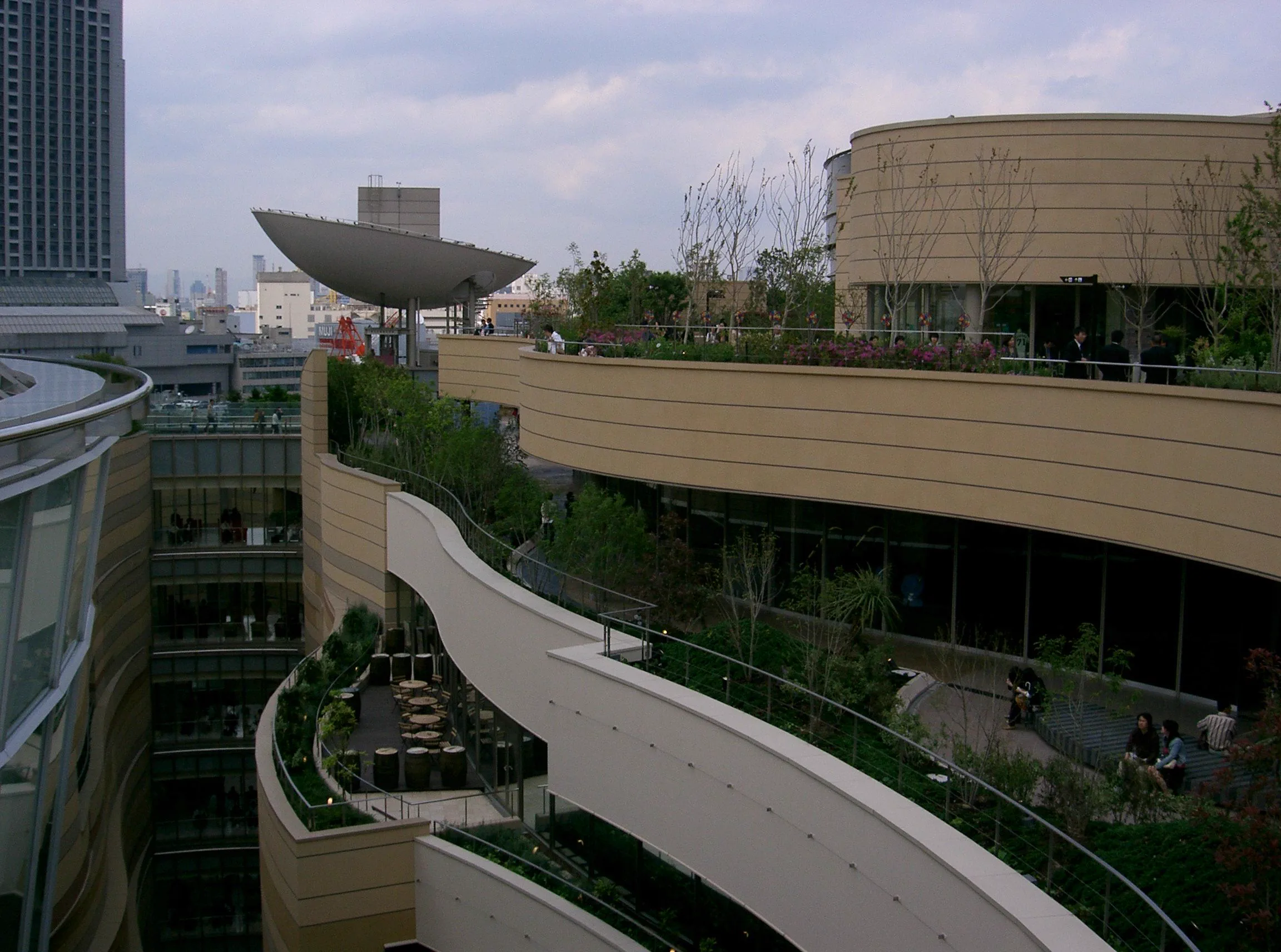 Namba Parks et le quartier de Namba à Osaka
