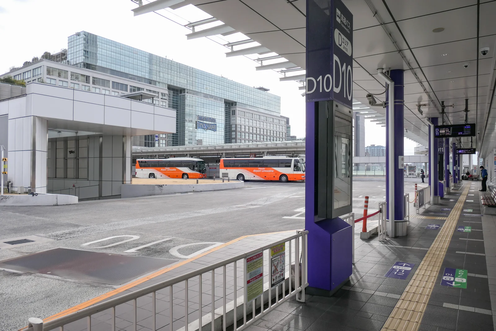 Zone d’embarquement de Busta Shinjuku pour Kawaguchiko