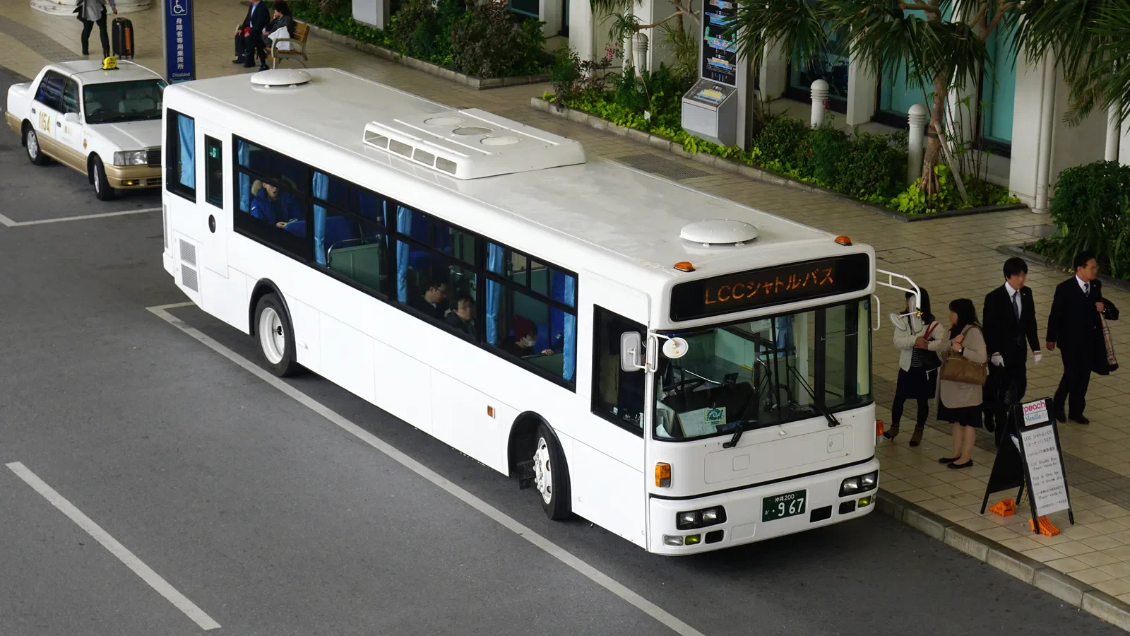 L’aéroport de Naha est le point final d’un itinéraire en voiture à Okinawa, avec une marge nécessaire pour la restitution et le vol