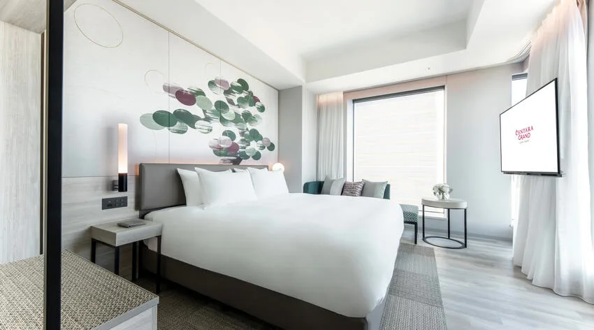 Espace de couchage d’une chambre familiale du Centara Grand Hotel Osaka