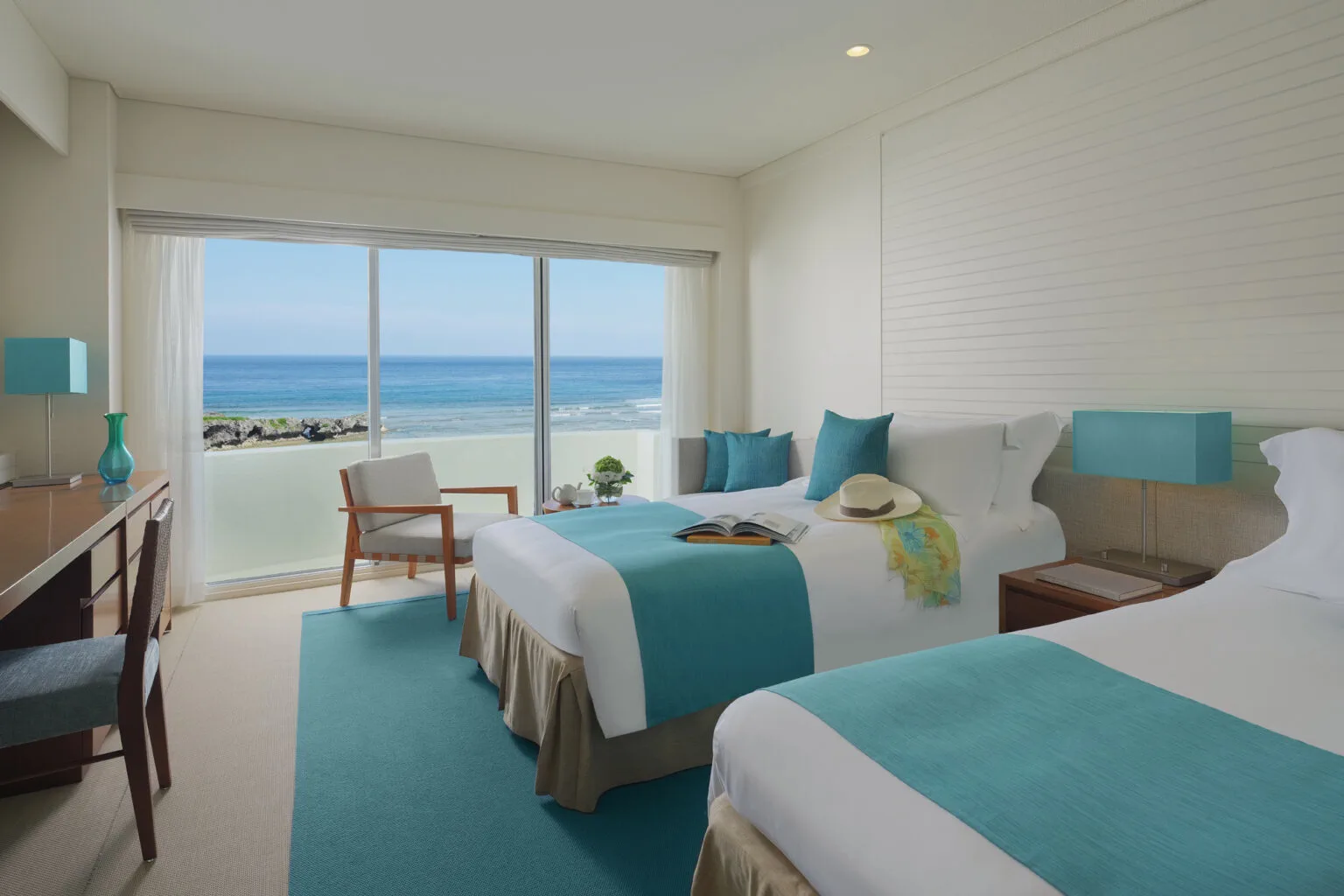 Chambre de l’ANA InterContinental Manza Beach Resort
