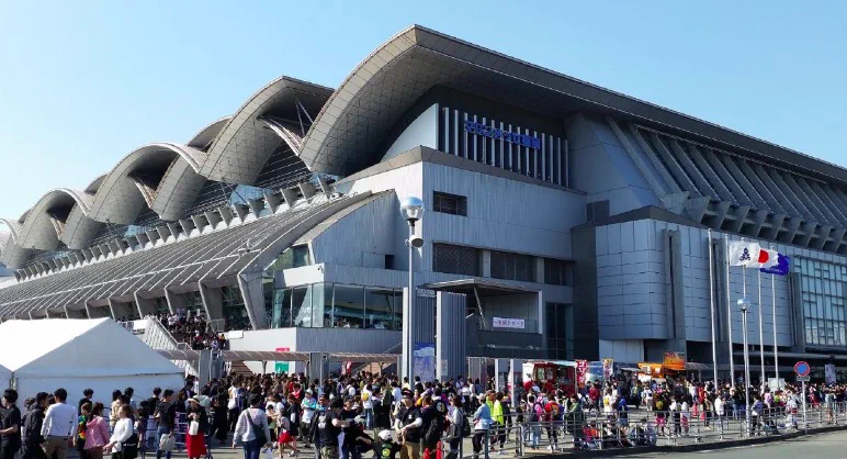 Foule après un concert à Marine Messe Fukuoka et options de retour