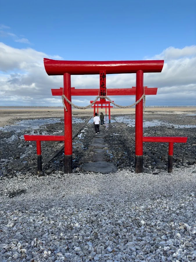 Torii marins du sanctuaire Ōuo à Tara