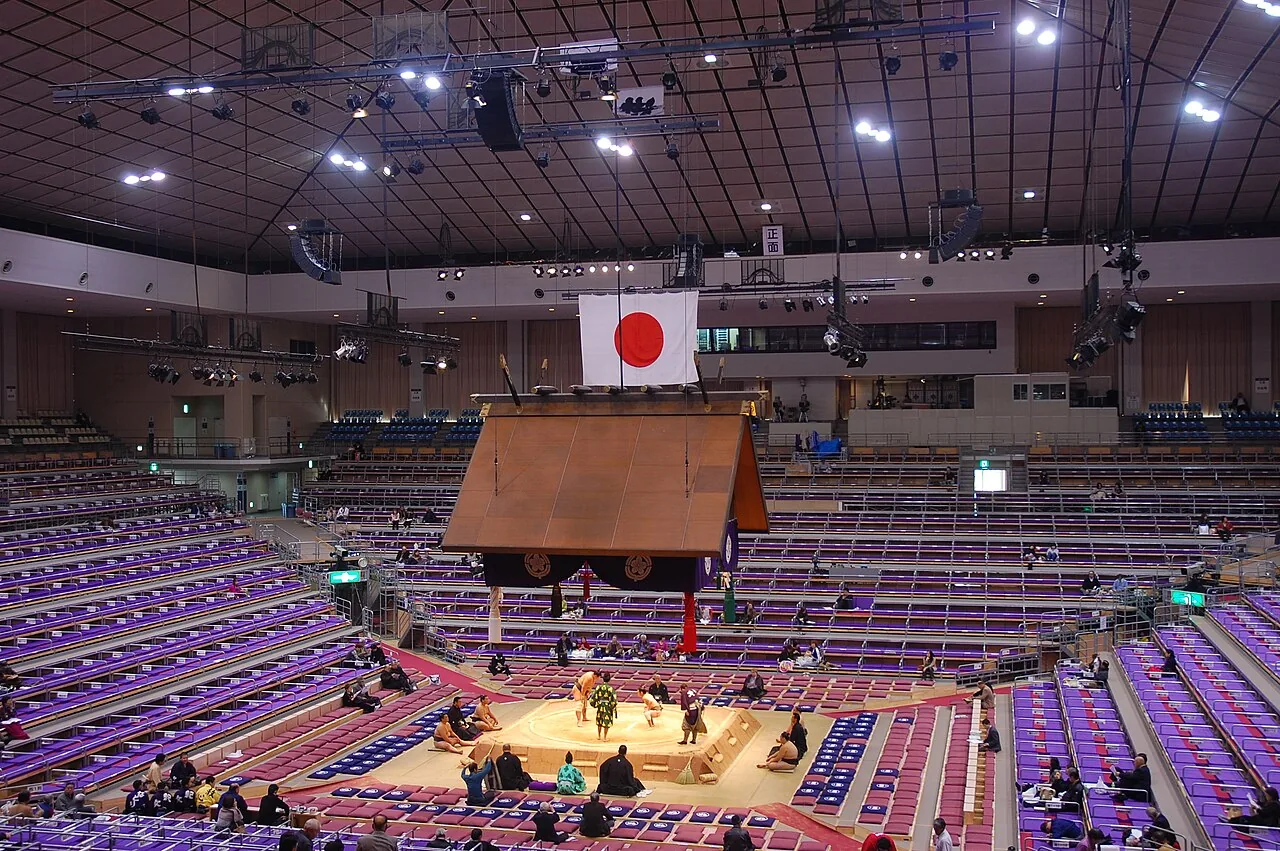 Tournoi de sumo de Fukuoka 2026 : dormir à Hakata, Tenjin ou Nakasu ?