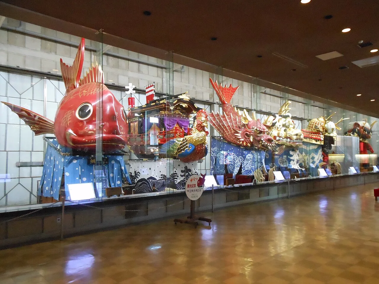 Char hikiyama exposé à Karatsu en 2016